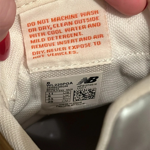 New Balance 220 Retro Mustard Yellow Running Sneakers - Picture 4 of 5